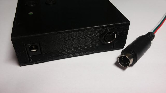 Krabička s mini XLR konektorem